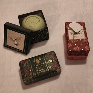 Luxurious Green Jewelry Box by [Brand]